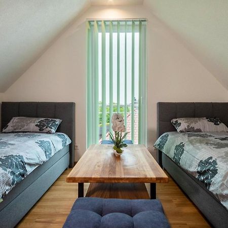 Ferienwohnung Alpenblick Friedrichshafen Bagian luar foto