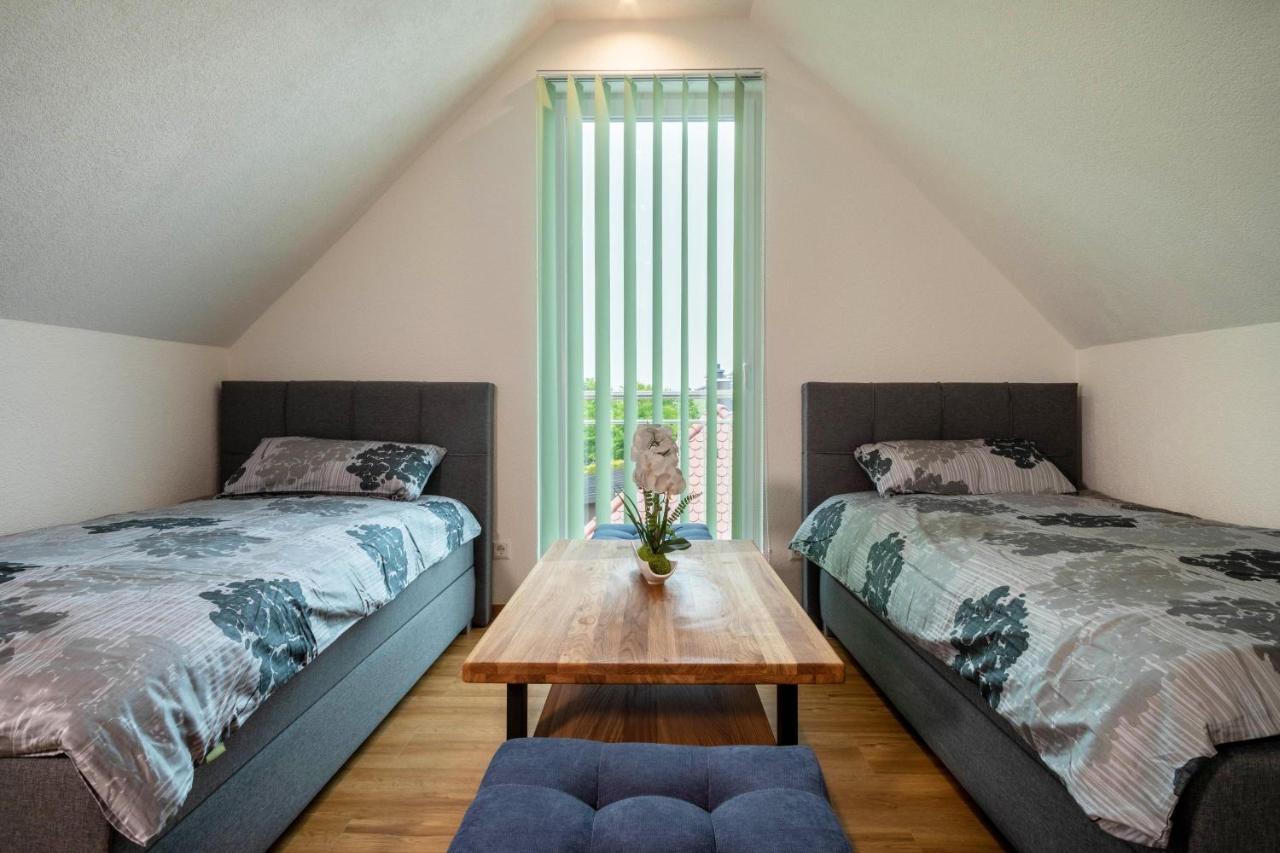 Ferienwohnung Alpenblick Friedrichshafen Bagian luar foto
