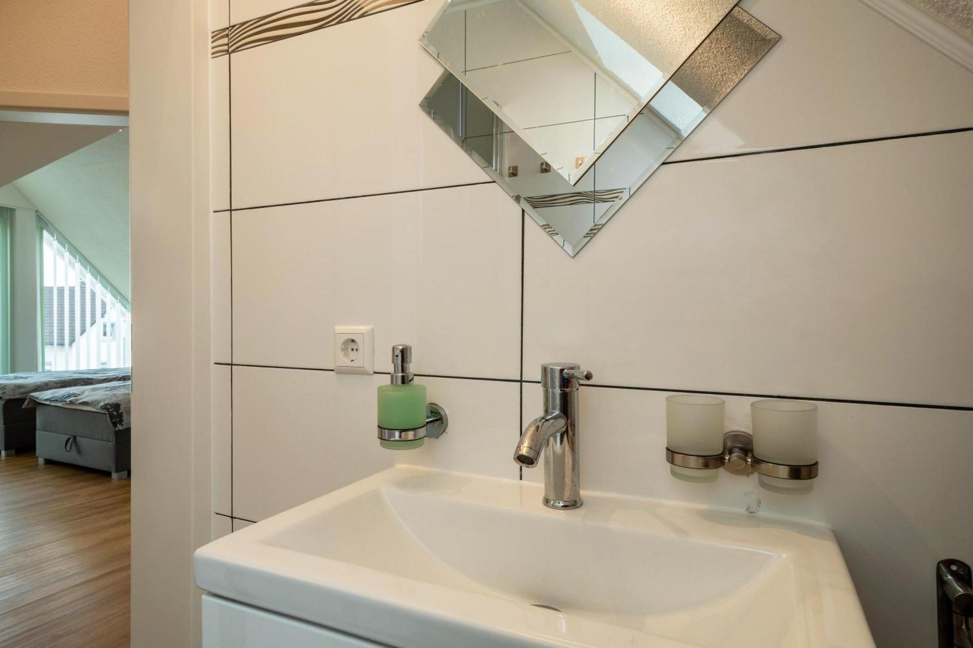 Ferienwohnung Alpenblick Friedrichshafen Bagian luar foto